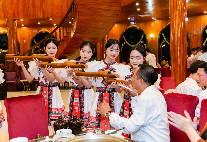 VIỆT HÀN GROUP 2026 - CHƯƠNG TRÌNH TUYỂN CHỌN VÀ PHÁT TRIỂN ĐỘI NGŨ NHÂN VIÊN CỦA VIỆT HÀN